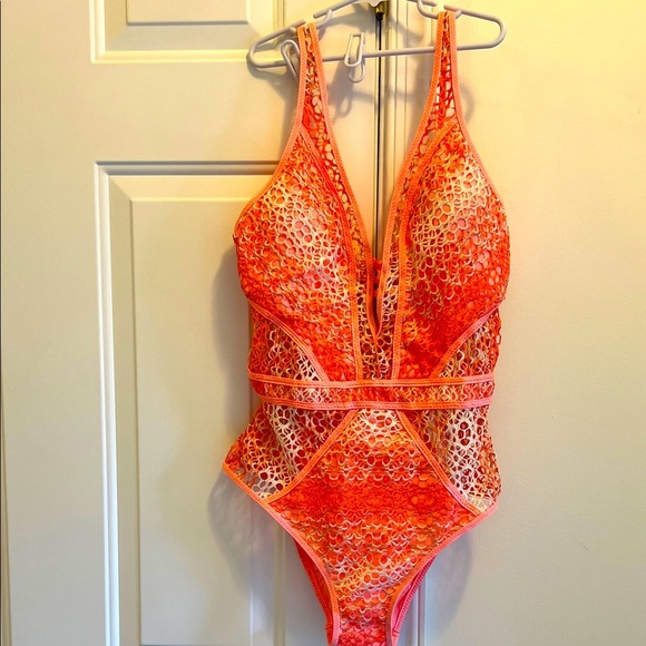 BECCA XL One Piece Bathing Suit NWT - Picture 1 of 7